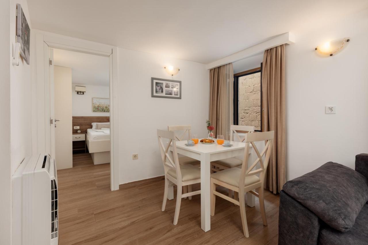 Apartment Amigo Old Town Kotor Exteriör bild