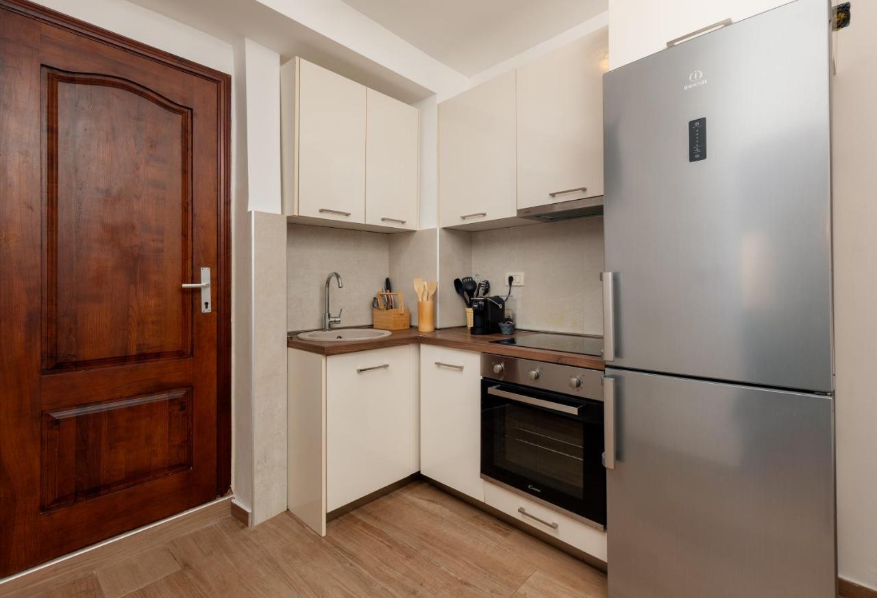 Apartment Amigo Old Town Kotor Exteriör bild